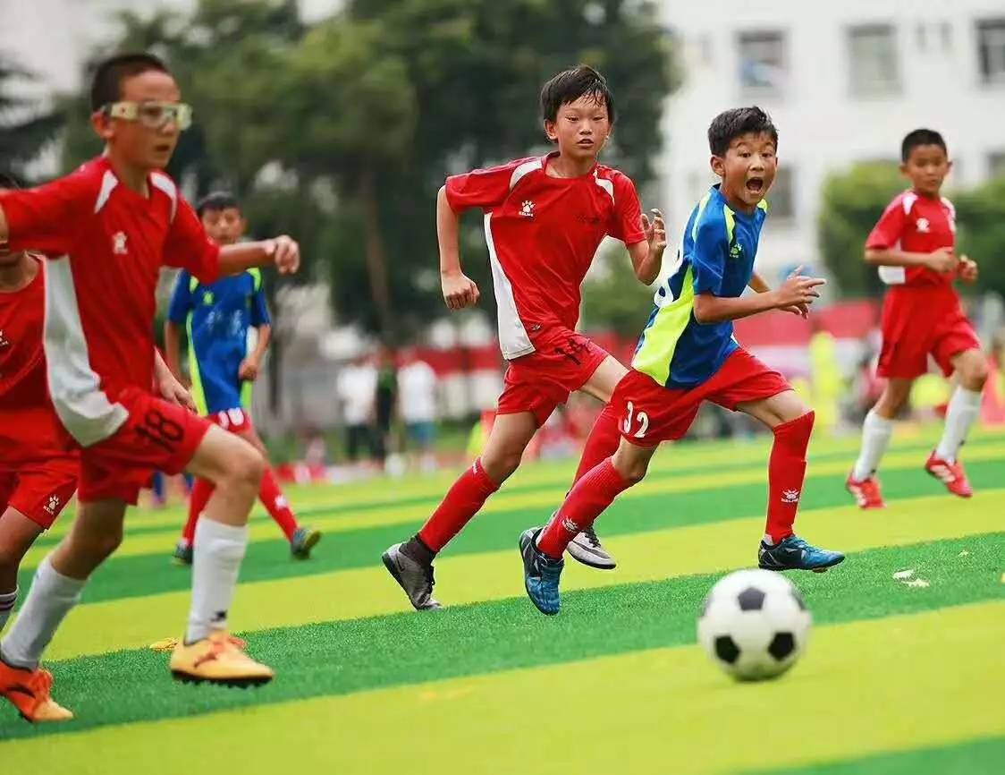 上港连续两年晋级亚冠八强真不容易，但防守怕高球轰炸的软肋也彻底暴露！_上观新闻